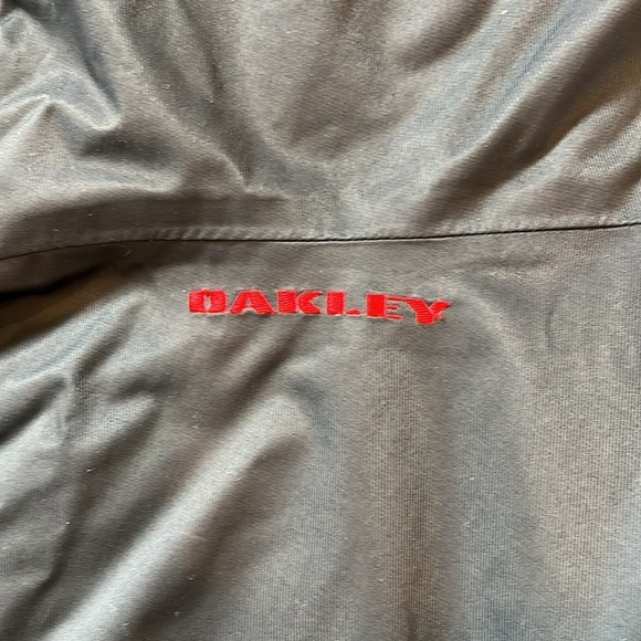 Black with red accents Oakley Pro Rider series ski/snowboard pants, size S/P. - Picture 6 of 8